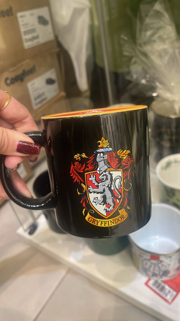 Gryffindor mug (harry potter)..كوب  (هاري بوتر)