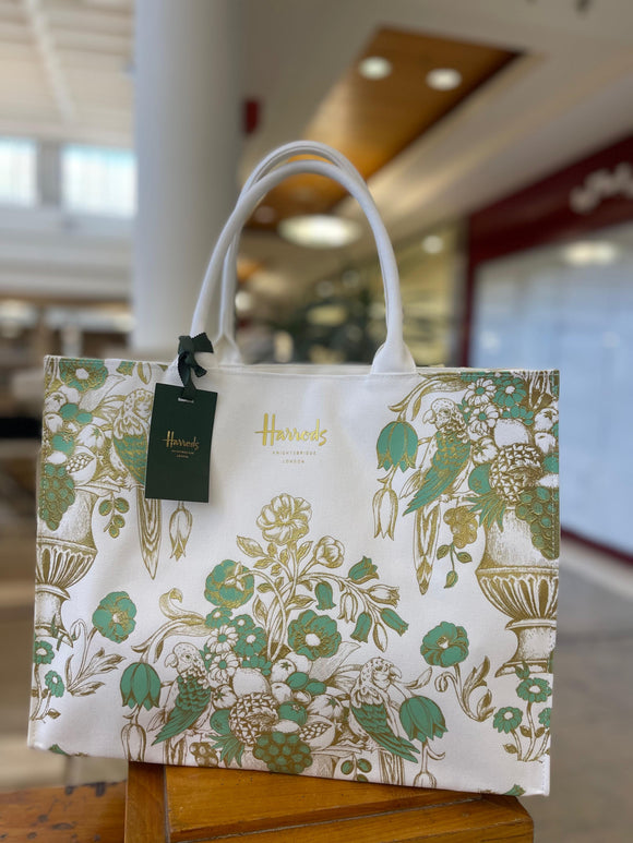 Harrods Ivory Floral Grocery Medium Tote Bag..حقيبة تسوق هارودز متوسطة الحجم باللون العاجي والزهور