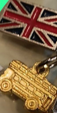 Keyring bus..سلسلة مفاتيح بشكل باص